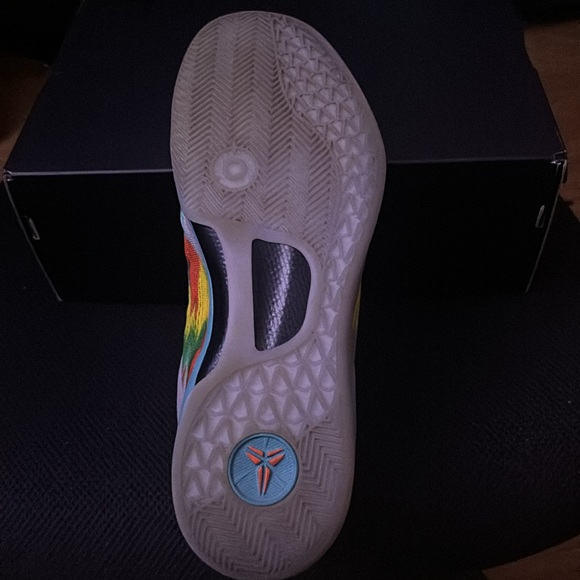kobe 8 venice beach’s, size 12 - Picture 2 of 4